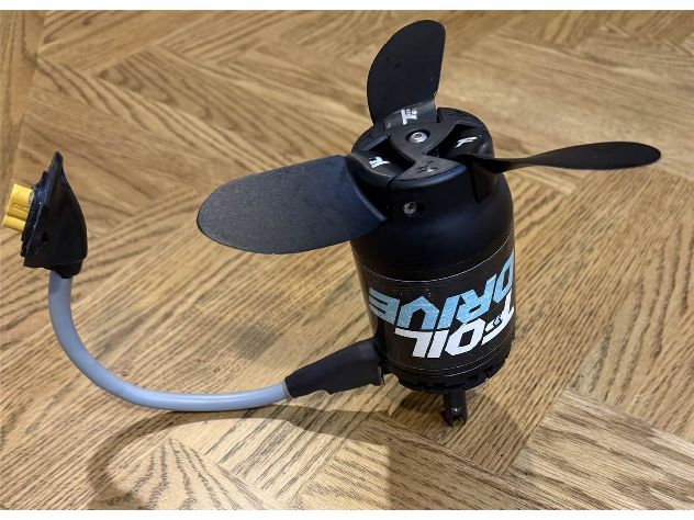 Foil Drive Gen2 Motor With 3-Blade Hub And Props