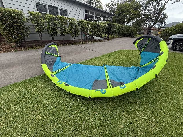 2023 Switch Kites Element 8 - 9 metre