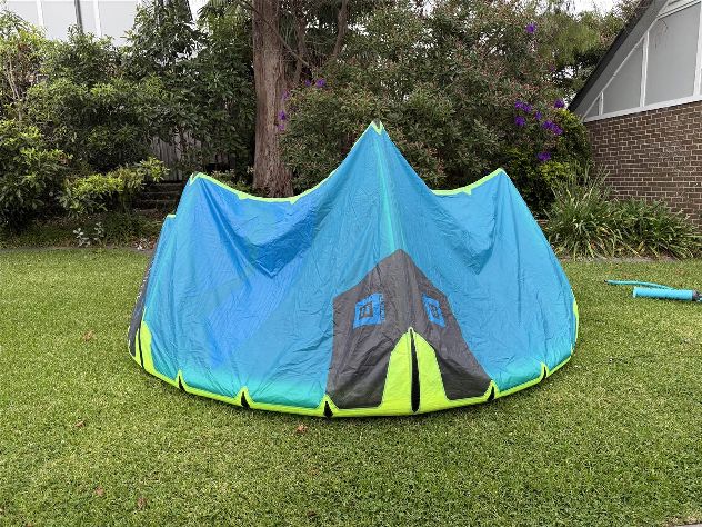2023 Switch Kites Element 8 - 9 metre