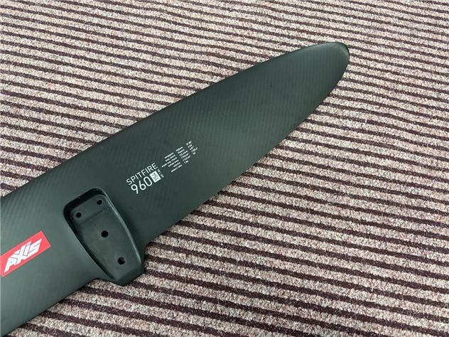 Axis Spitfire 960