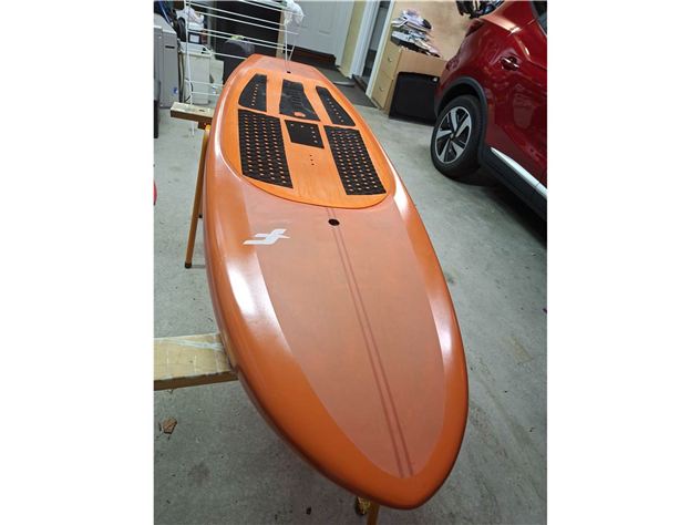 2024 F-One Rocket Mid Length - 120 Litres