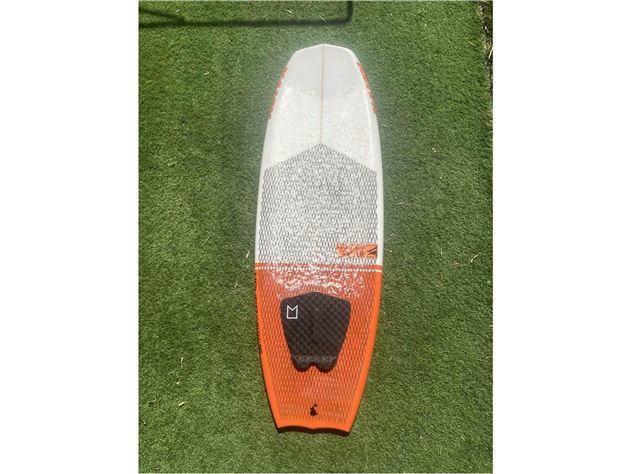 Naish Hover Ascend - Mint Condition. - 5' 8"