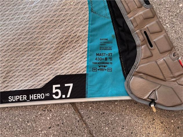Duotone Super Hero - 6.3 metre