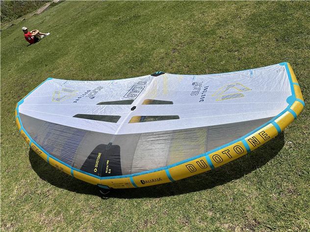 2023 Duotone Slick D-Lab - 5.5 metre