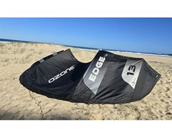 Ozone Edge V12 kitesurfing kite