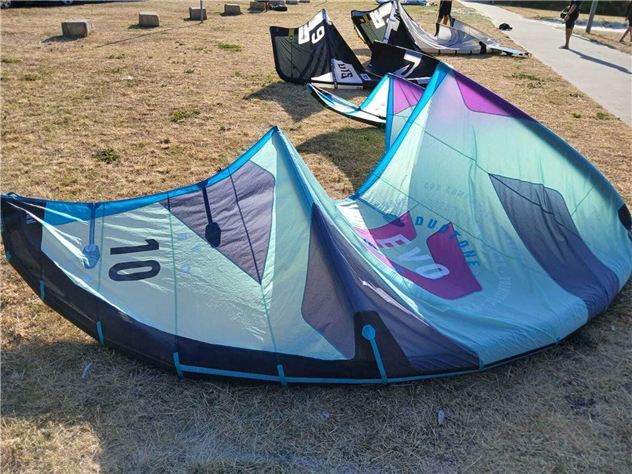 2022 Duotone Evo Sls - 10 metre