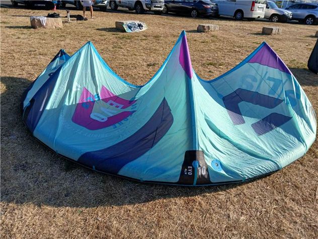 2022 Duotone Evo Sls - 10 metre