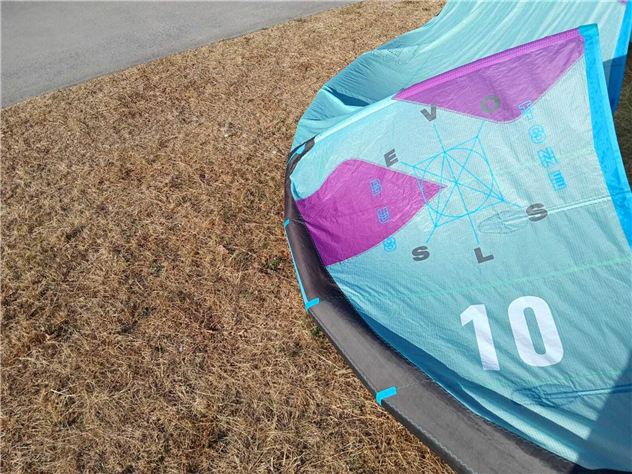 2022 Duotone Evo Sls - 10 metre