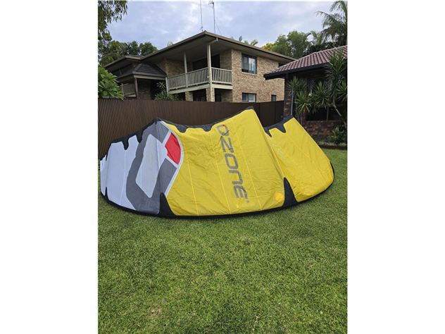 2021 Ozone Edge V11 - 10 metre