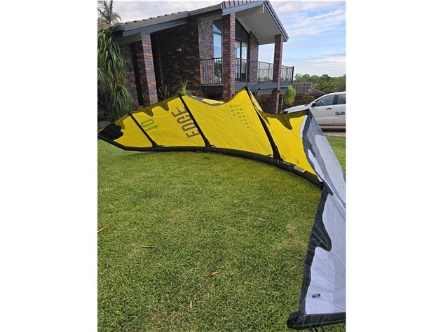 2021 Ozone Edge V11 - 10 metre