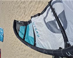 North Orbit Pro 8 metre kiteboarding kite