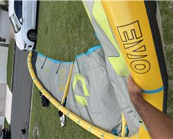 Duotone Evo Dlab 9 metre kiteboarding kite