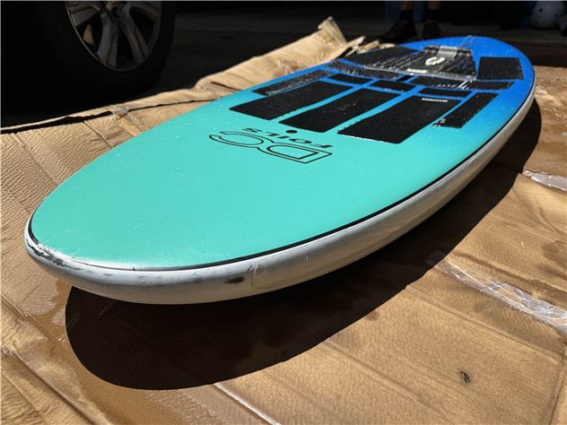 2023 DC Custom Wing/Sup 126 Litres - 6' 6"