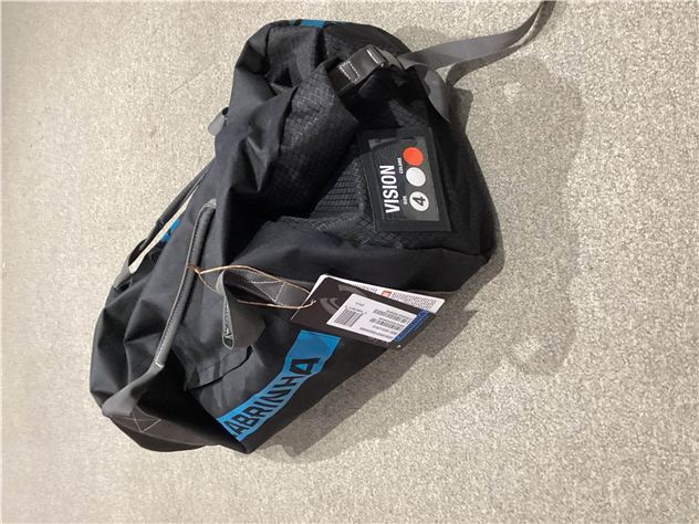 2025 Cabrinha Vision - 4 metre