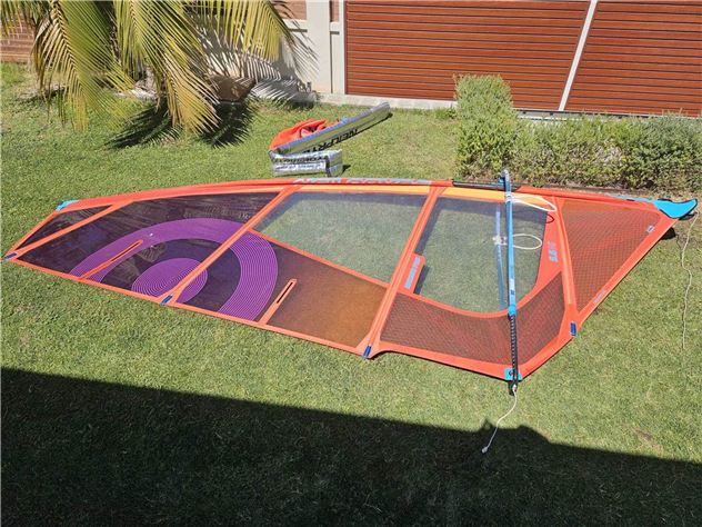 Neil Pryde Wizard 5.4 (2023); The Fly 4.8; Mast 4.3