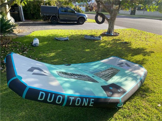 2022 Duotone Slick Quiver