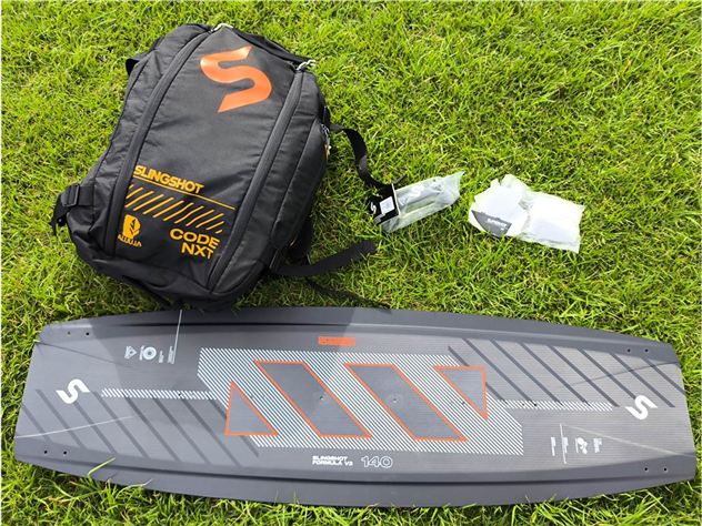 2025 Slingshot Code Nxt - 8 metre