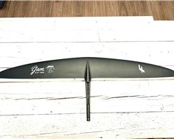 F-One Mast, Front Wings, Stabilisers And Fusul 75 cm foiling components (wings,masts,etc)