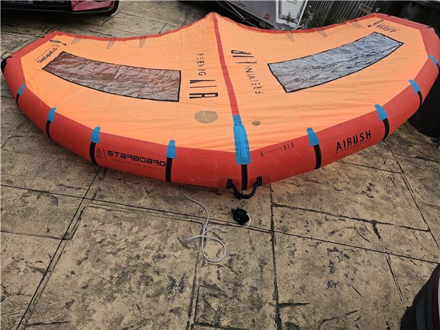 2020 Ozone Wasp V1 & V2, Naish S25, Sb Freewing Air