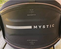 Mystic Majestic Harness (Medium) + kitesurfing accessorie