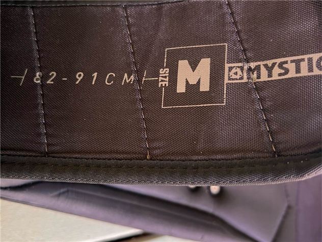 2021 Mystic Majestic Harness (Medium) +