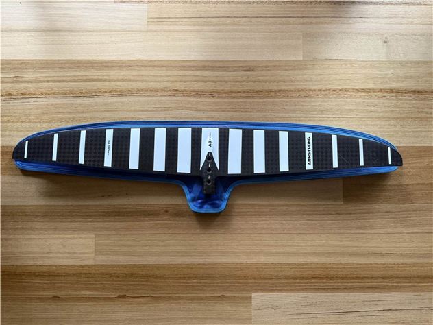 Armstrong Assorted Front Wings