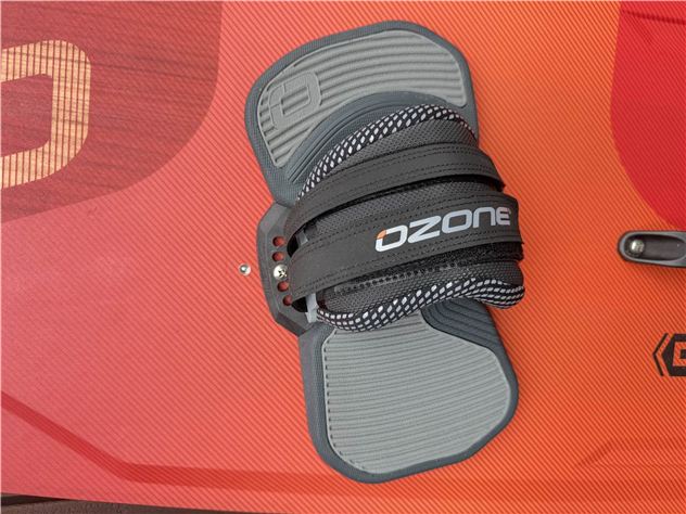 2024 Ozone Infinity V3 - 148 cm