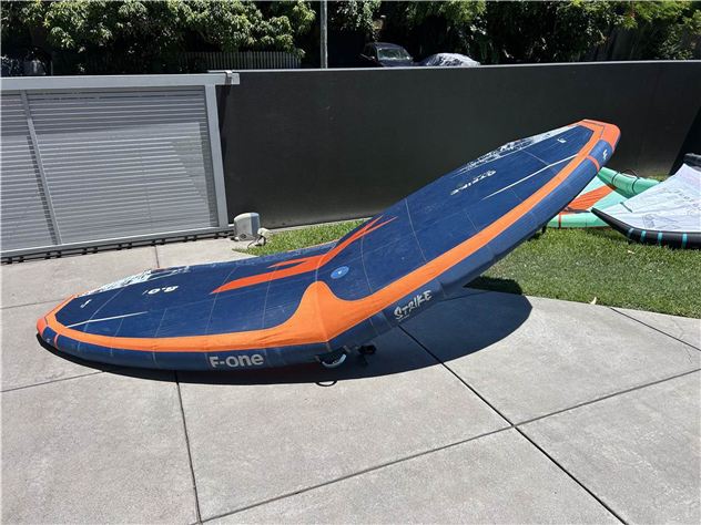 F-One Strike - 8 metre