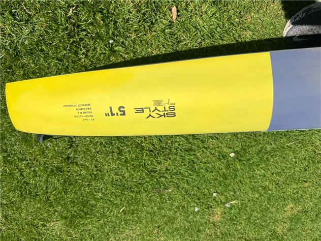 2023 Duotone Sky Style Team Edition - 5' 1", 85 Litres