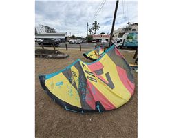 Duotone Evo Sls 8 metre kiteboarding kite
