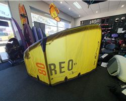 Ozone Reo Ultra 8 metre kitesurfing kite