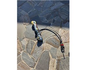 2023 Duotone Click Bar