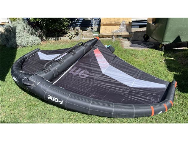 2025 F-One Strike V5 - 5 metre