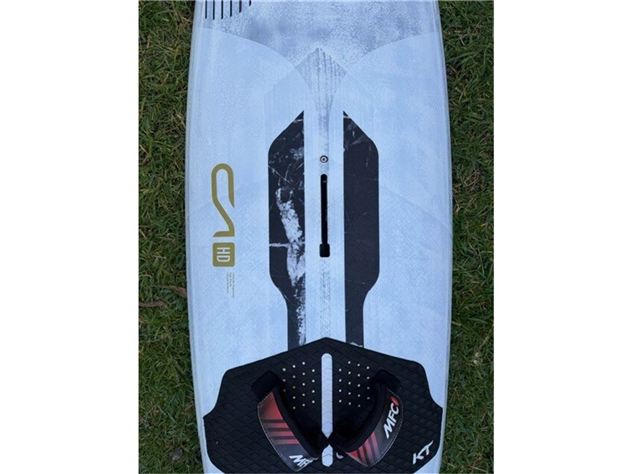 2024 Quatro Pyramid 99 - 232 cm, 99 litres