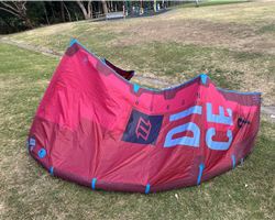Duotone Dice - No Bar 11 metre kiteboarding kite