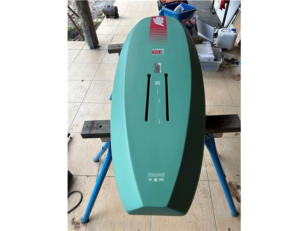 2025 Axis Hybrid - 5' 10", 90 Litres