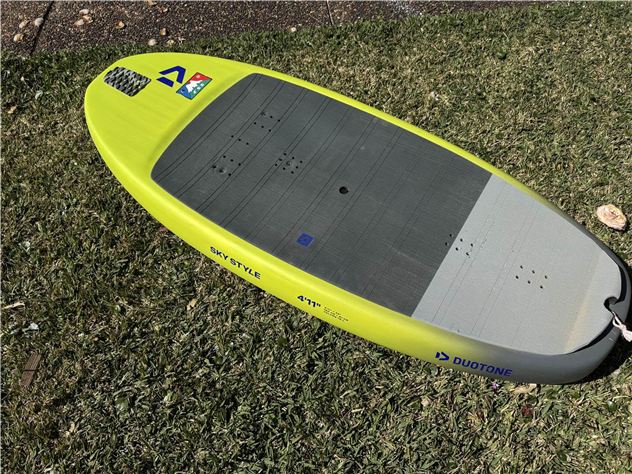 2023 Duotone Sky Style - 0' 11", 78 Litres