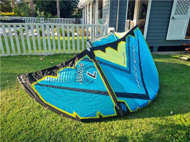 2016 Naish Pivot - 7 metre
