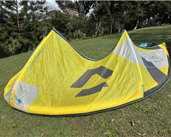 Duotone Juice 15 metre kitesurfing kite