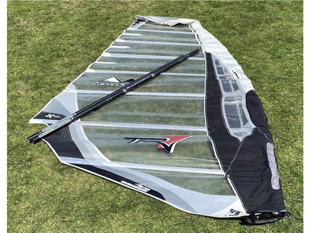 Neil Pryde Neil Pryde And Maui Sails - 7 metre