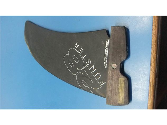 2020 JP Australia Jp Fin Funster 28 Powerbox