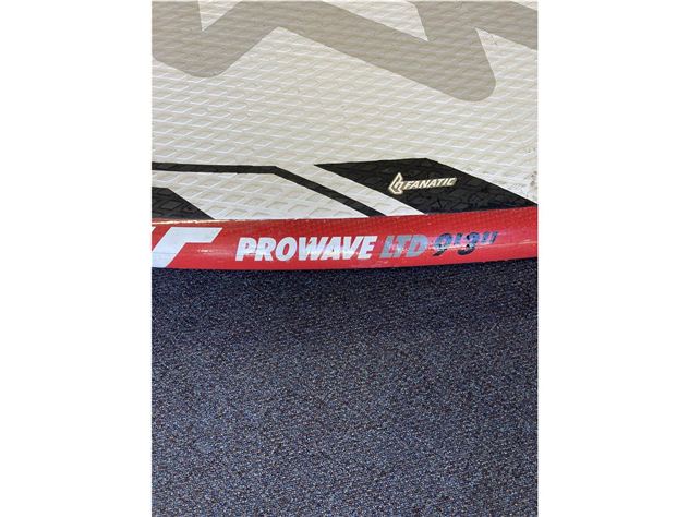 2014 Fanatic Prowave - 9' 3", 30.5 inches