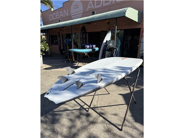 2025 Naish Maddog X32 - 9' 0", 32 inches