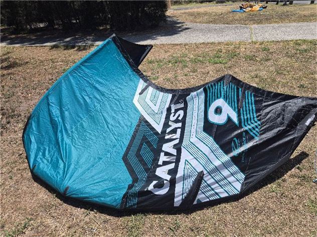 2019 Ozone Catalyst V1 - 9 metre