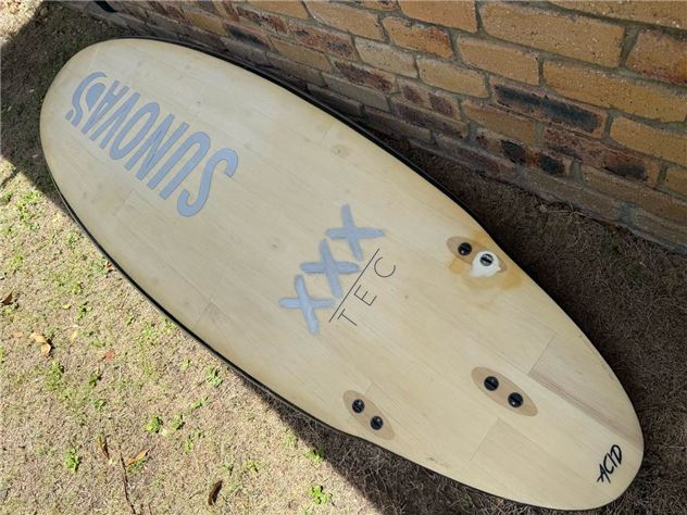 Sunova Acid - 8' 10", 28 inches