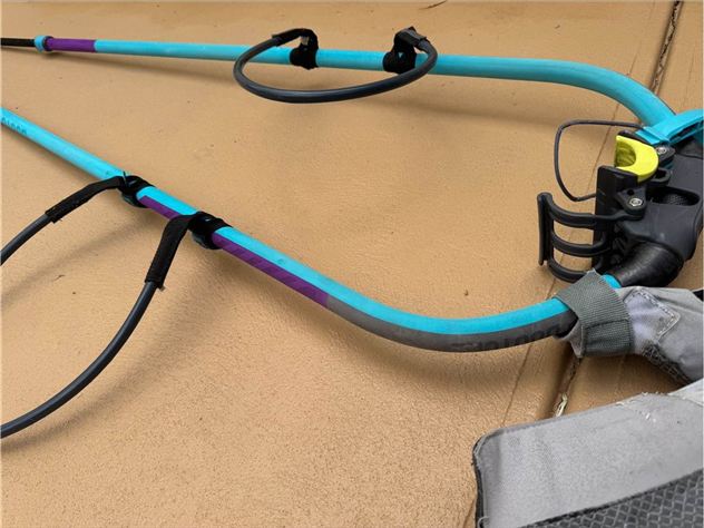 2023 Duotone Boom Platinum Mega Slim Carbon 140 - 180