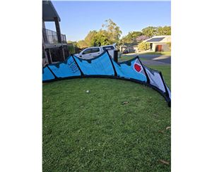 2023 Ozone Edge V11 - 8 metre