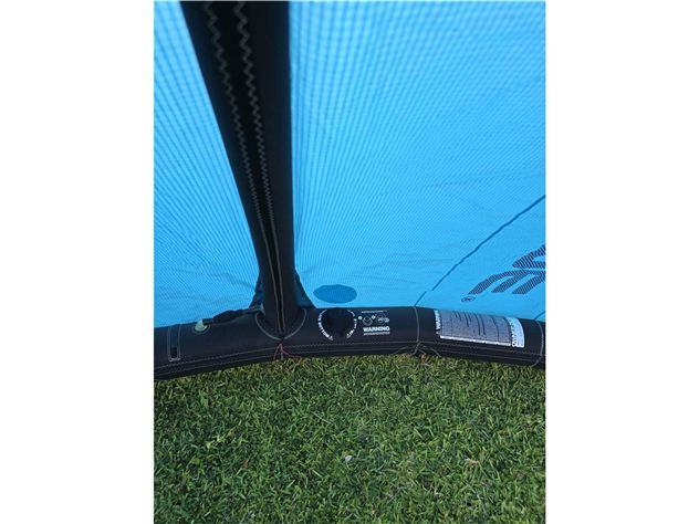 2023 Ozone Edge V11 - 8 metre