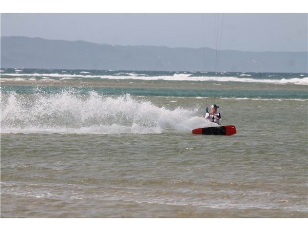 2023 Ozone Edge V11 - 8 metre