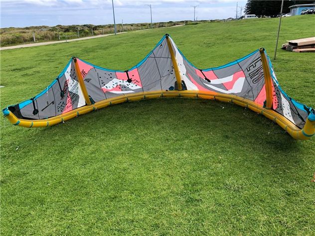 2023 Duotone Evo Dlab - 7 metre